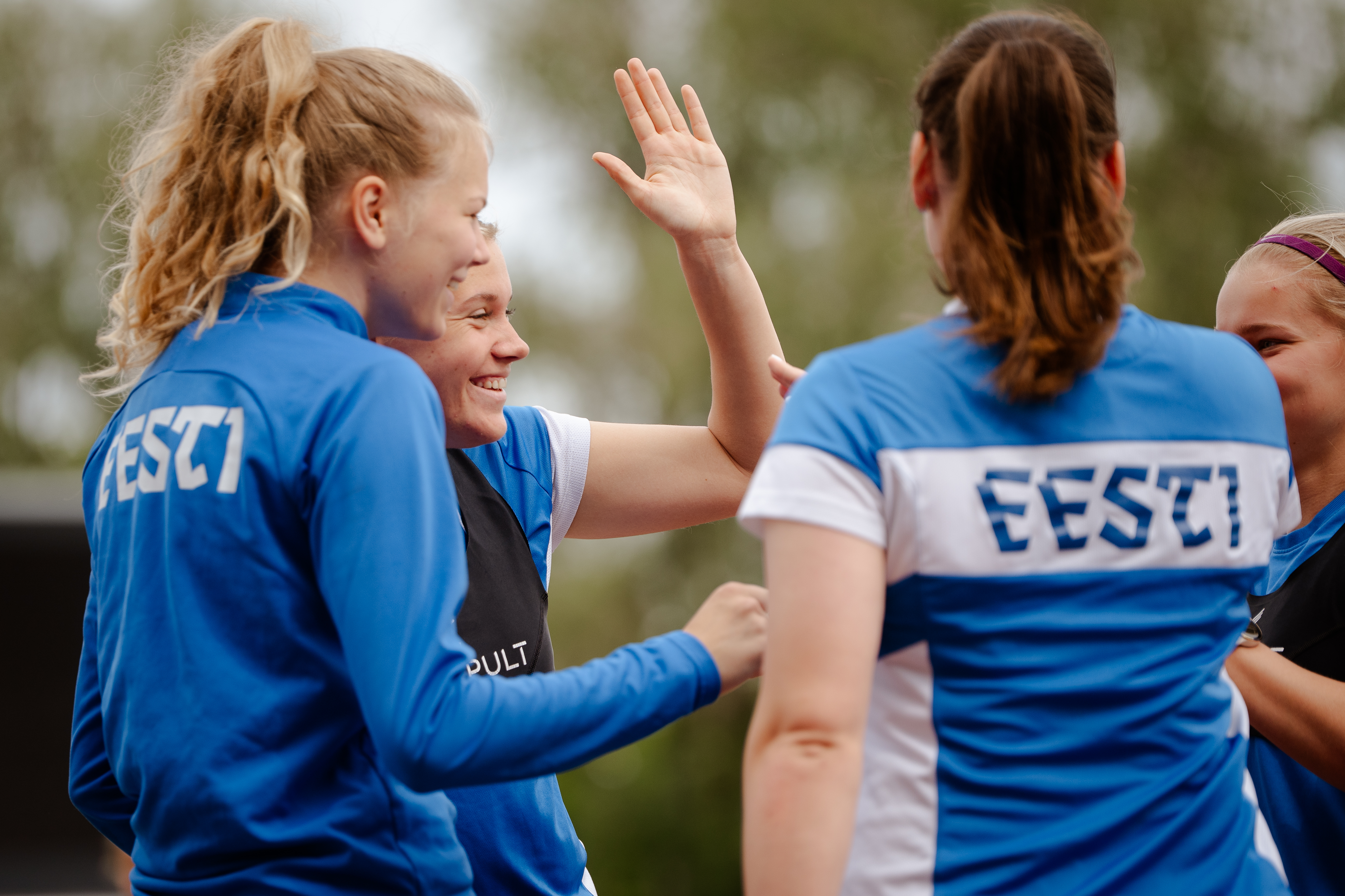 Eesti 0:8 pealt uuele teele saatnud, kuid siis leebuma sunnitud Kosovo on visiidil Kadriorus. Kas selleks, et maksta kätte?